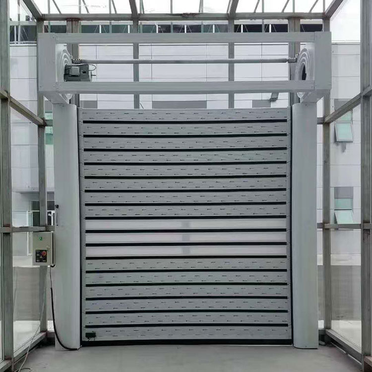 Porte de panneau dur de stabilité à grande vitesse